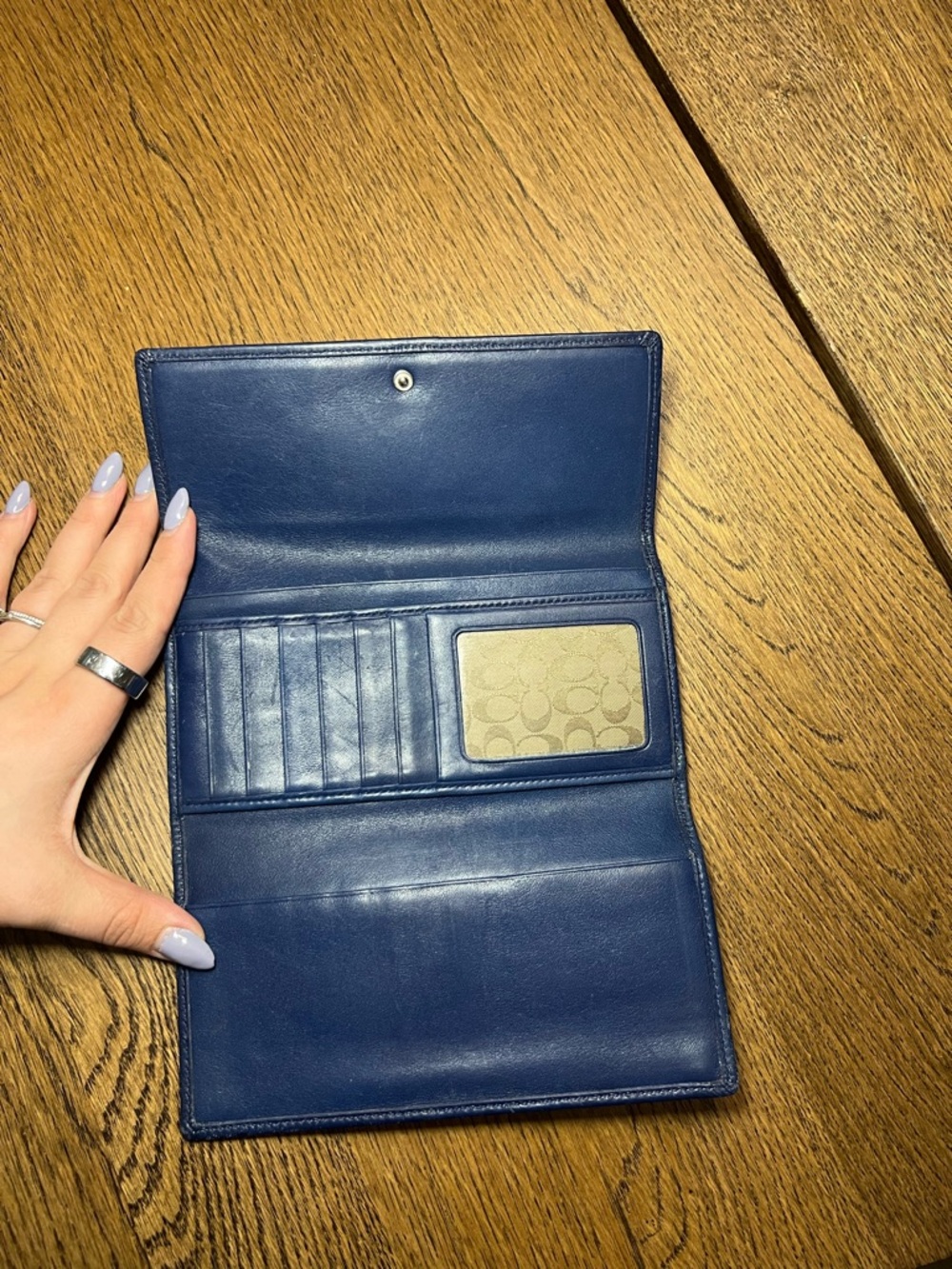 Vintage Coach leather Hamilton trifold wallet, navy blue - Picture 2 of 14